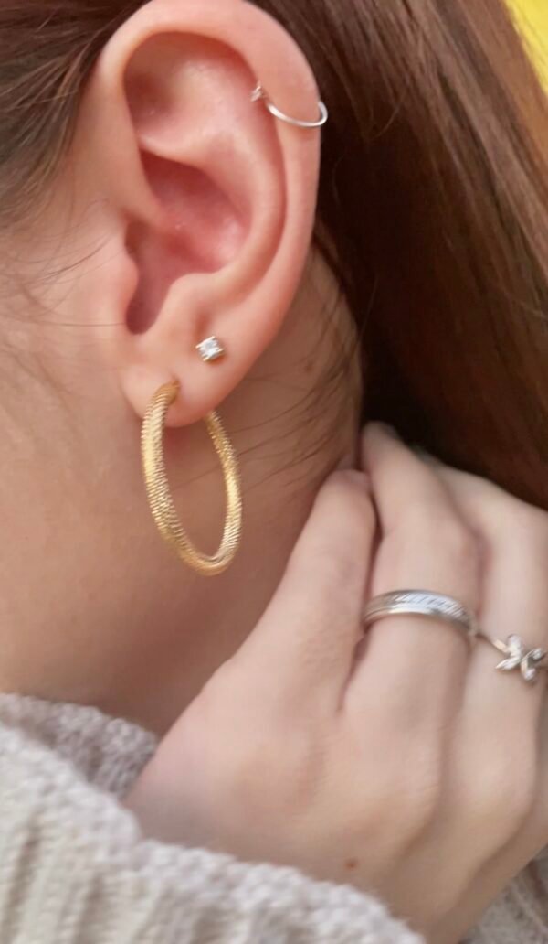 AROS TALLADOS 30MM ORO 18 KILATES - Imagen 3